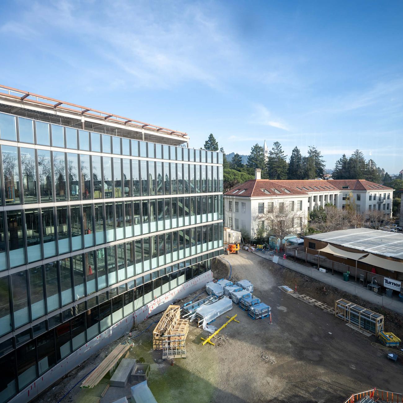 Gateway building