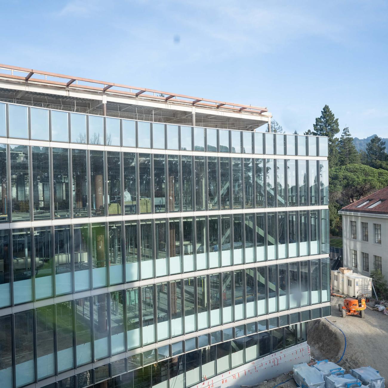 Gateway building
