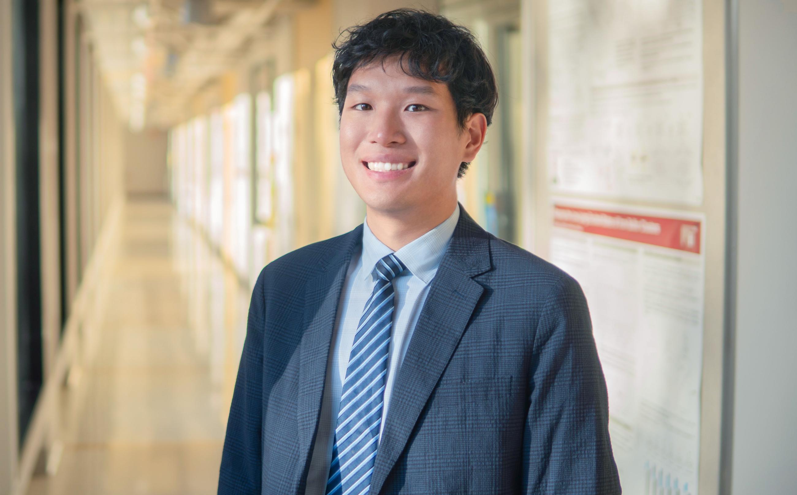 Headshot image of Zach Zheng